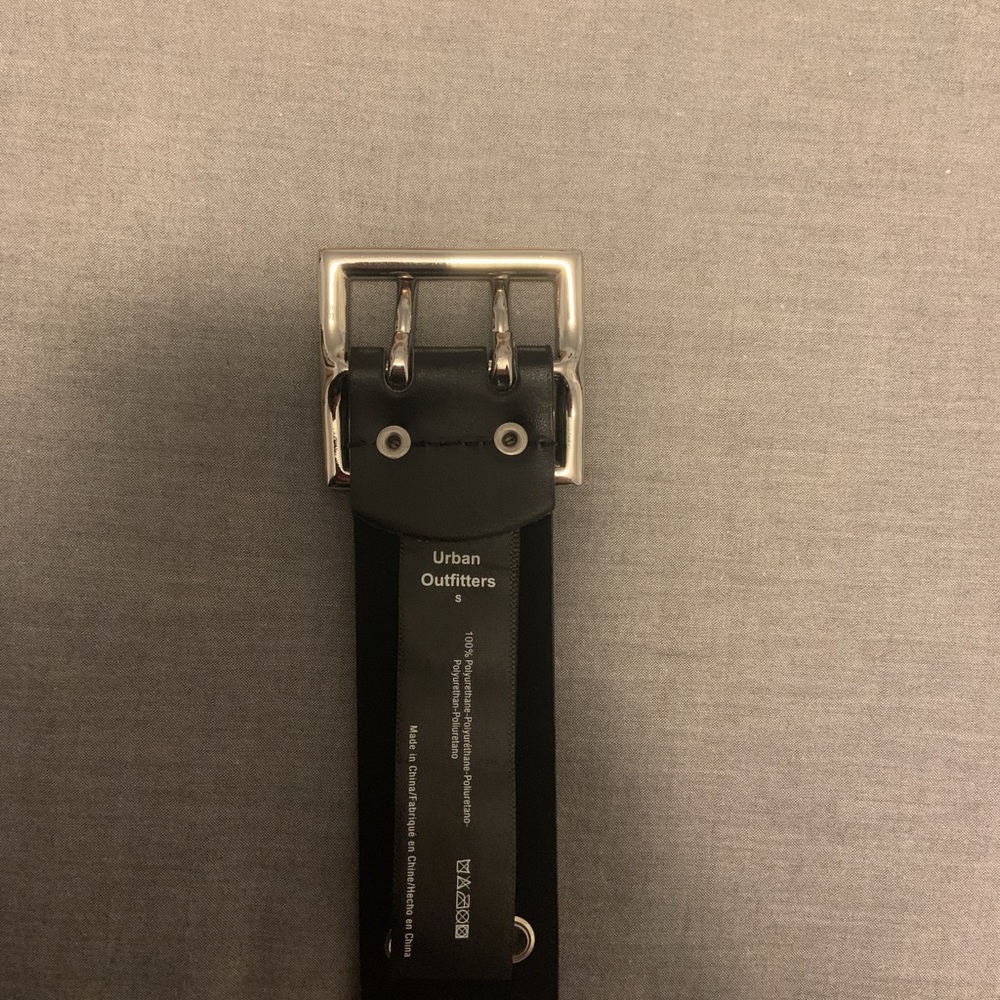 Urban Outfitters Grommet Belt - Picture 2 of 3